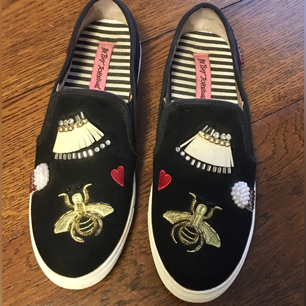 Betsey Johnson Coopers Embellished Slip on Black Sz 9 Bee loafers sneakers